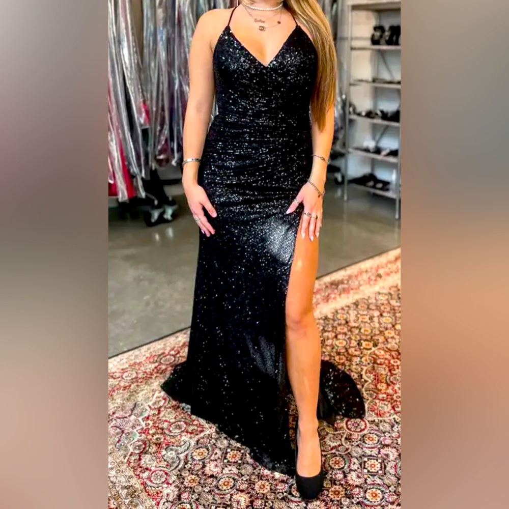 Beautiful size 4 black sequined prom/formal dress